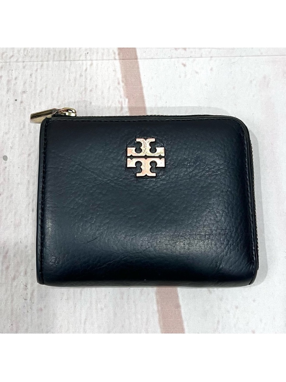Tory Burch Black Leather Thea Zip Around Compact Wallet Card Holder